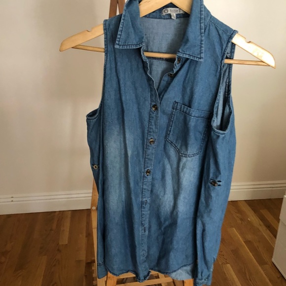 Blouse - Picture 2 of 2